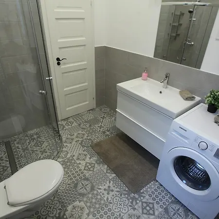 Tailor In The Center * بودابست